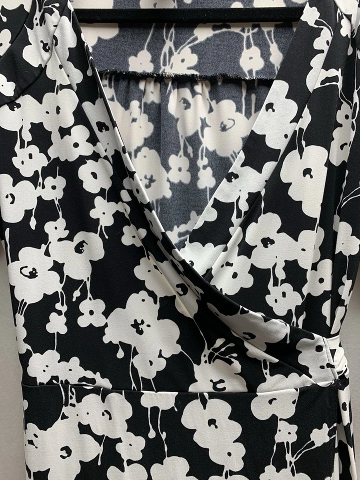 Floral Wrap Midi Dress M Black White Print 3/4 Sleeve V-Neck Retro Chic Elegant - Image 3 of 4
