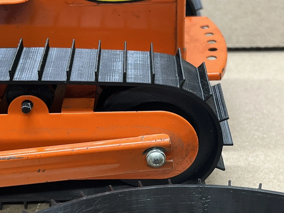 Винтажный гигантский бульдозер Tonka игрушка прессованная сталь металл (только треки) - Изображение 3 из 4