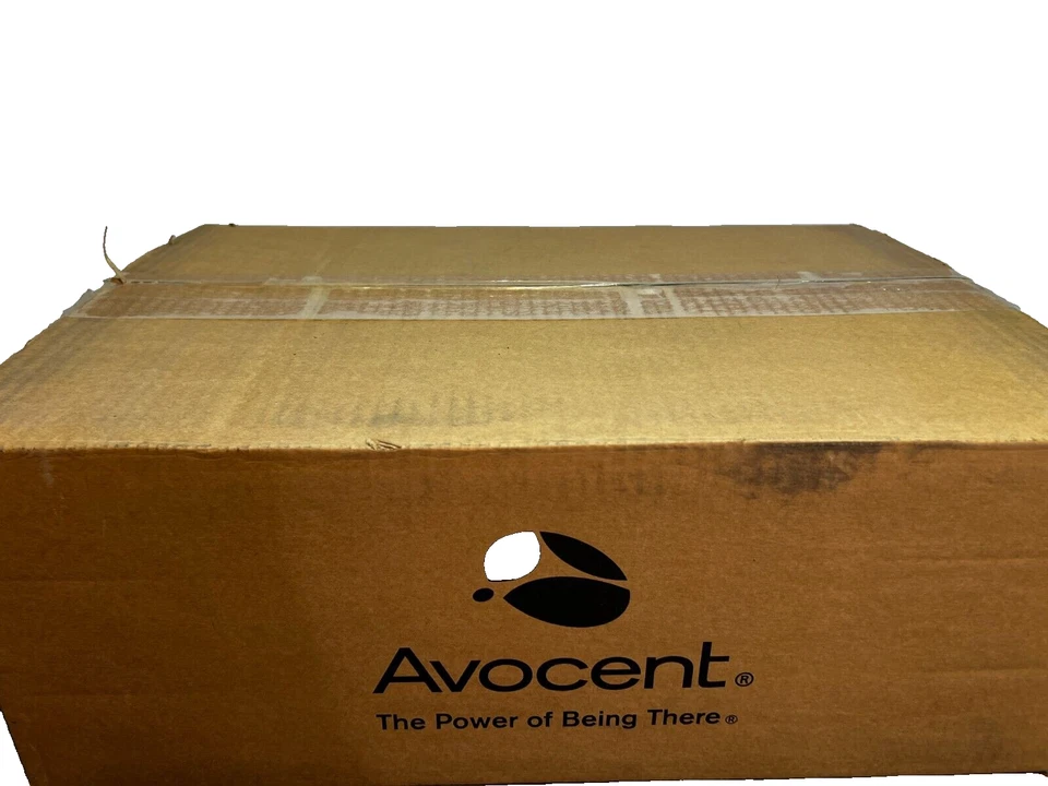 Avocent AutoView 3200 Digital KVM Switch 16 Port - Image 4 of 4