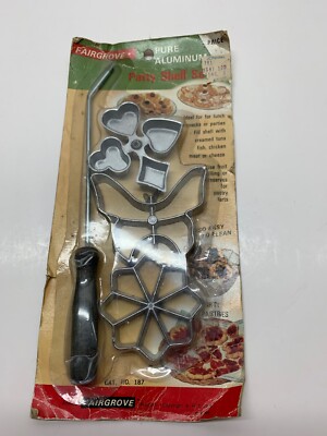 vintage Fairgrove aluminum patty shell set rosette iron 3 molds