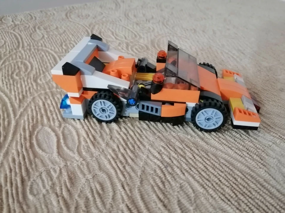 LEGO Creator 31017 Sunset Speeder, foto 2 di 4