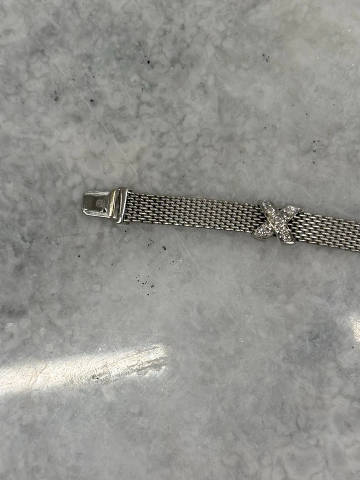 Joyería Tiffany .80 ct. t.w. Brazalete estación X de diamantes en oro blanco de 18 quilates Foto 4 de 4