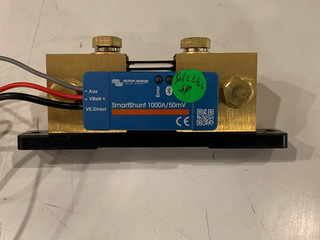 Victron Energy SmartShunt IP65 Battery Monitor 6.5V 70V 1000 amp Open Box