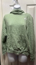 Woman Nike hoodie is made from a cotton/polyester blend