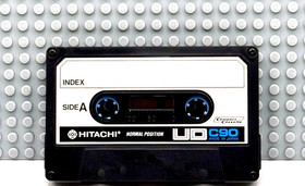 HITACHI  UD  1977 JAPAN  TYPE I    BLANK CASSETTE TAPE (1)  (USED)