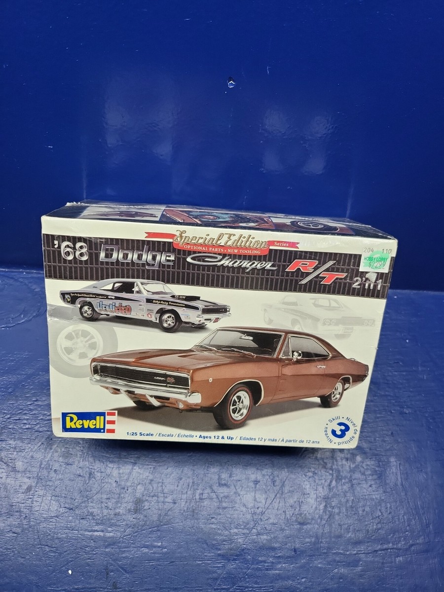 Revell '68 Dodge Charger R/T 2'N1 - 1:25 Scale Plastic Model Kit