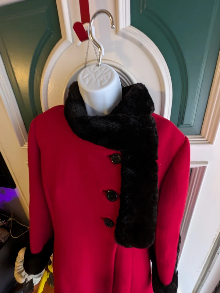 Vintage 50s 60s Levine Smith Red Wool Fur Trim Holiday Princess Coat M Petite - Image 2 of 4