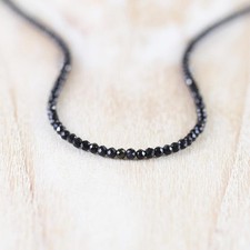 Schwarzer Turmalin winzig facettiert rund 2-3 mm Edelstein Perlen Herren Dame...