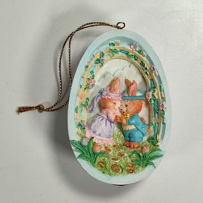 Russ Berry Osterhasen Ei hängende Figur lila Muschel #14998
