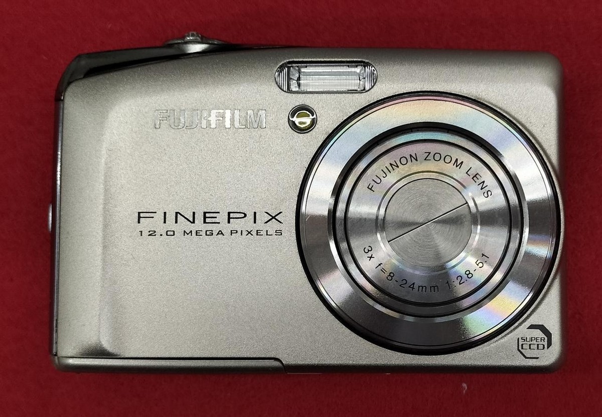 FUJIFILM FINEPIX F50FD Digital Camera With Accessories,Good