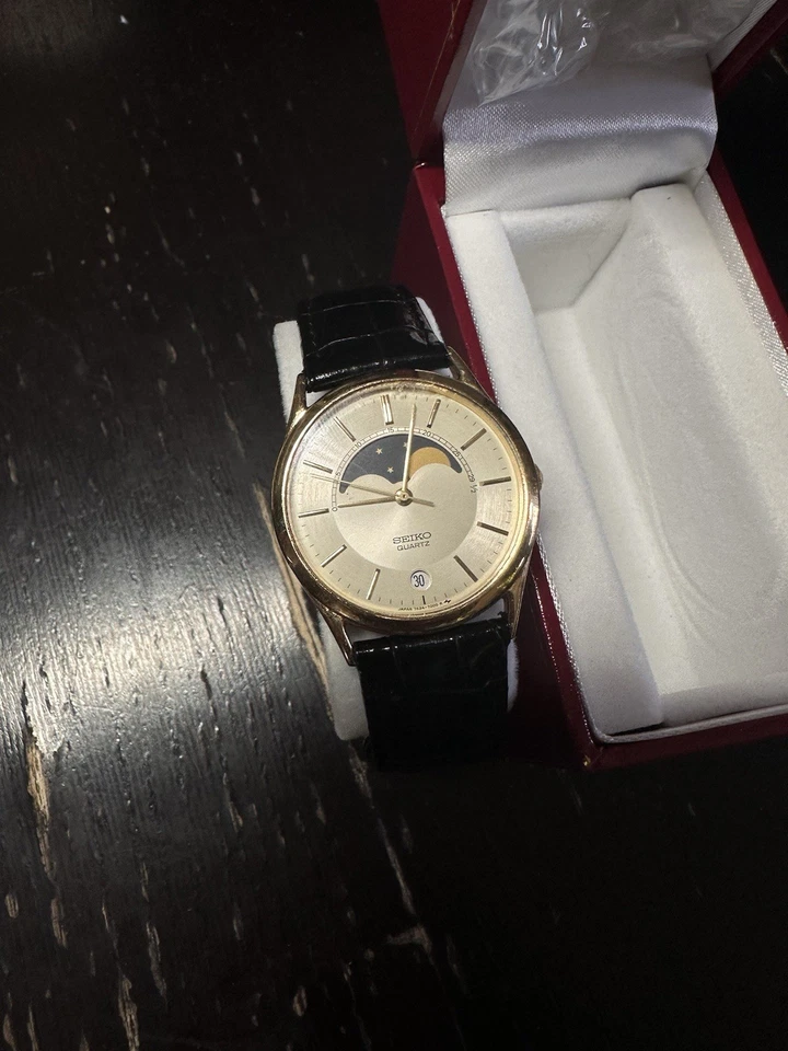 Vintage Seiko Moonphase 7434-7009 Champagne Dial Gold Tone Quartz Watch - Image 2 of 4
