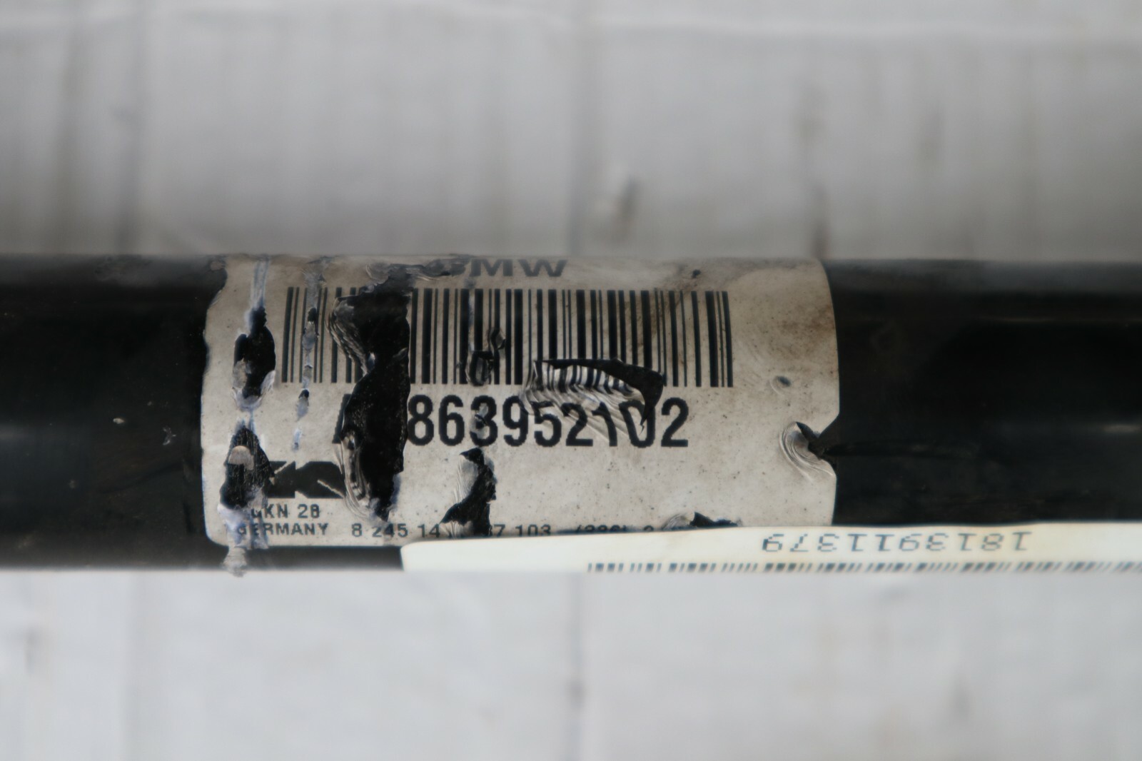 12765 BMW G11 750ix G12 750lix 4.4 Antriebswelle vorne links  