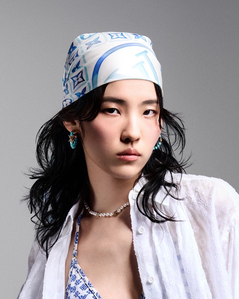 NWOT 70x70cm French Cat Print Square Scarf Reversible; Drawings