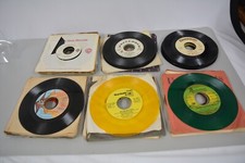 Assorted lot of 45rpm records for listening or crafts 9