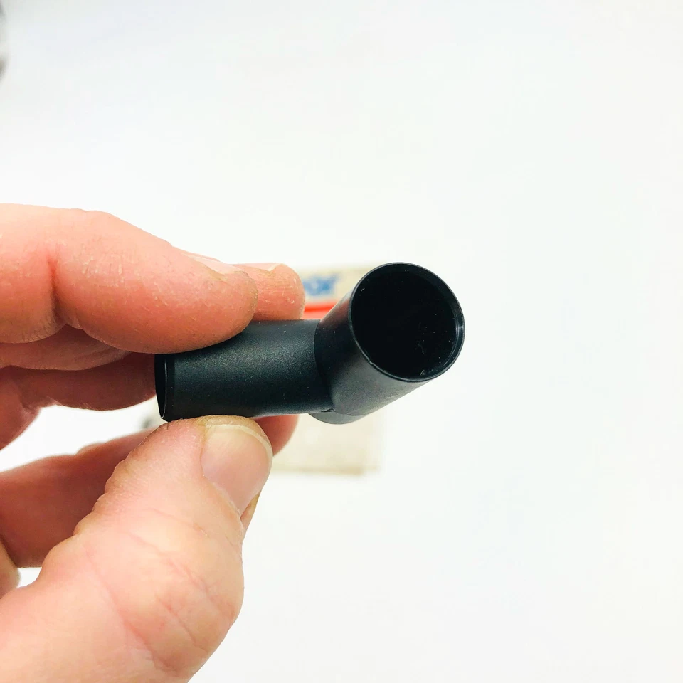 Mopar J5030051 Adapter for Engine Breather Hose OEM NOS 1981-86 Jeep CJ 7/8 Expo Foto 3 de 4