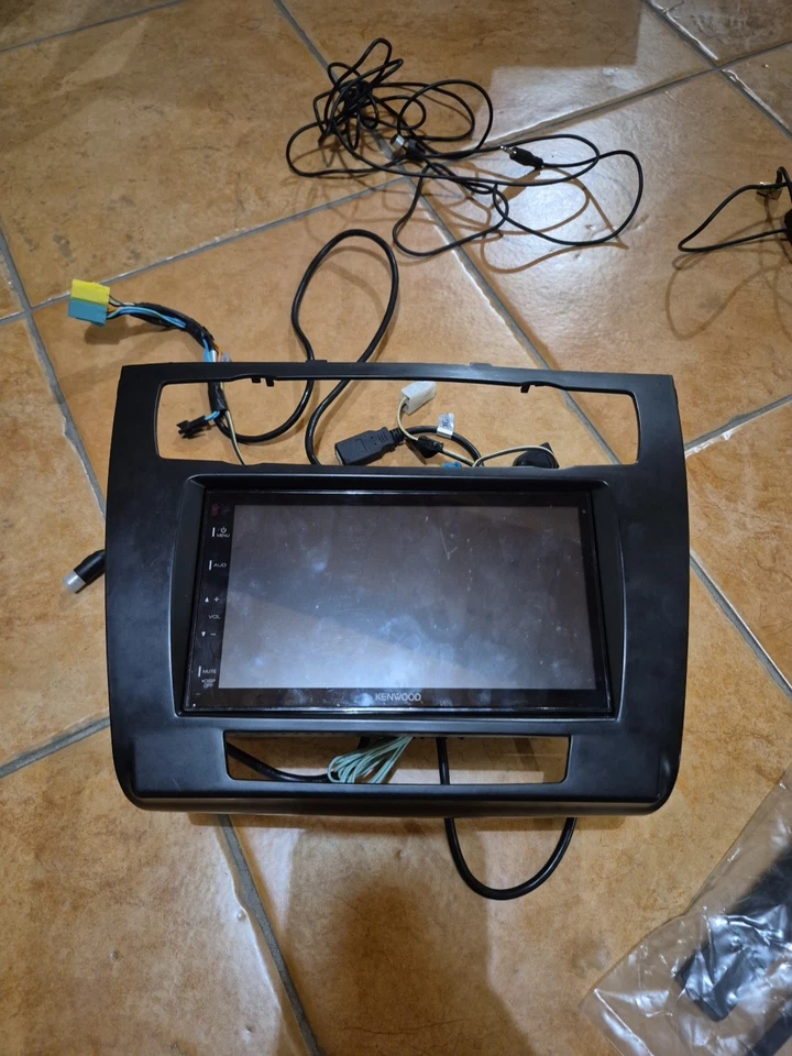 Kenwood DMX125DAB 6,8" Android Ricevitore Multimediale con Tuner Integrato -... - Immagine 2 di 4