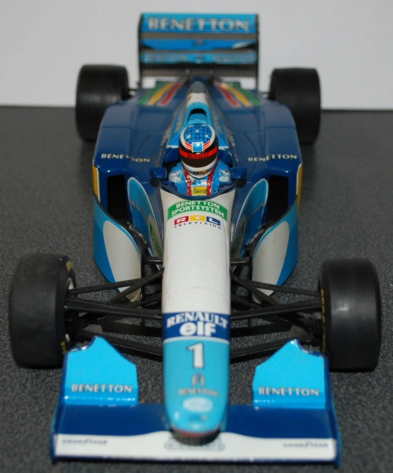 Paul's Model Art Michael Schumacher #1-1994 Benetton Renault B194 1/18 Scale car - Image 3 of 4