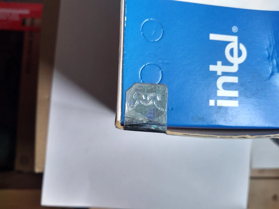 NEW IN BOX Intel Celeron D 330 2.66GHz 533MHz FSB with 256 KB L2 cache - Image 4 of 4