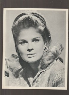 8X10 B& PHOTO OF CLOSE UP CANDCE BERGEN