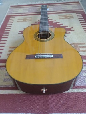 Takamine Konzertgitarre Cutaway G-Series EG 128SC mit preamp plus GEWA Tasche