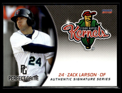 Zack Larson 2015 Cedar Rapids Kernels Team Set