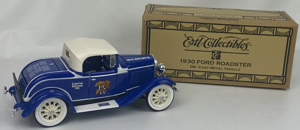 Reino Unido Kentucky Wildcats 1930 Ford Roadster "Go Big Blue" 1998 Ertl Diecast Bank 39U Foto 2 de 4