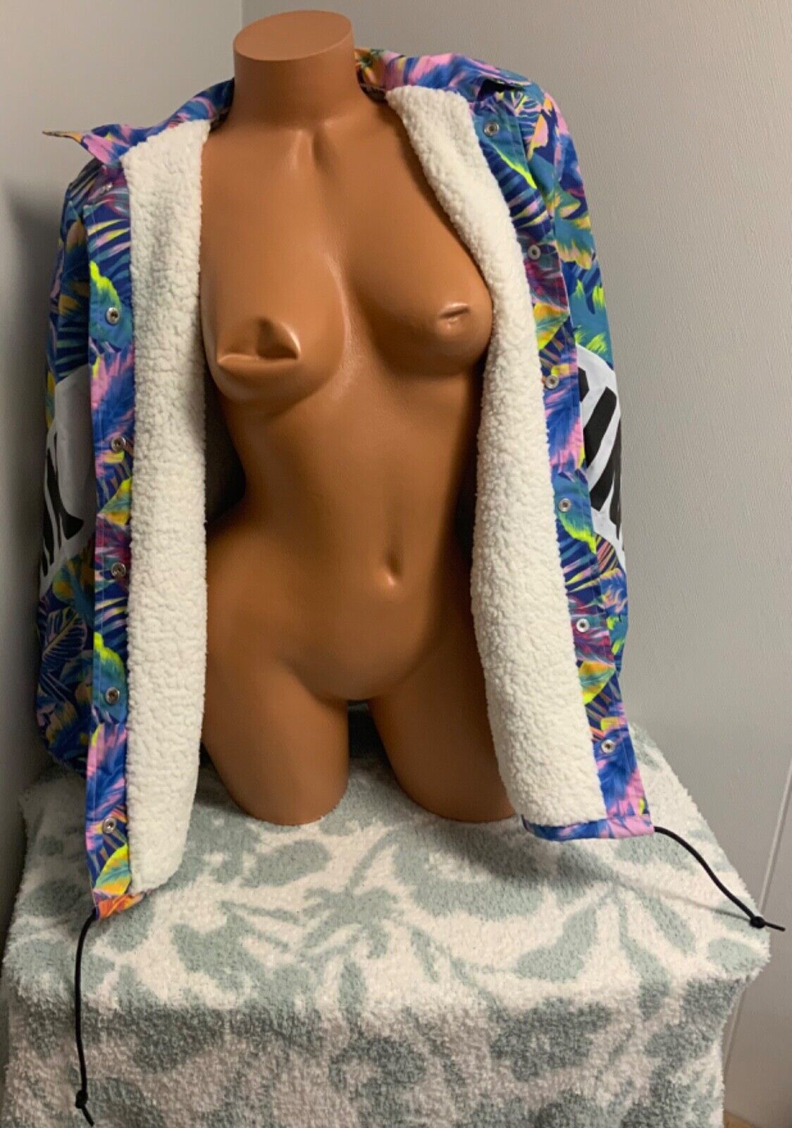 Picture 5 of 6