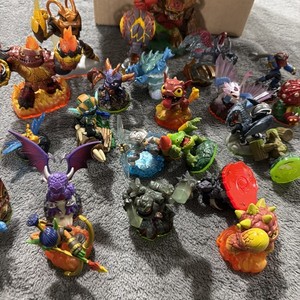Skylanders  Mixed Lot 24