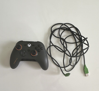 Scuf Instinct Pro Wired USB-C Controller w/ Paddles Black/Orange Xbox/PC