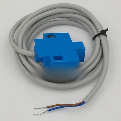 1Pcs New Fit For proximity switch FL2-4T7R FL24T7R Sensor