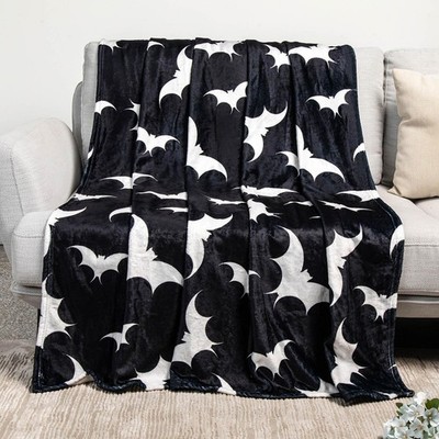 Gothic Bat Pattern Throw Blanket, 80x60, Flannel, Halloween, Goth Decor