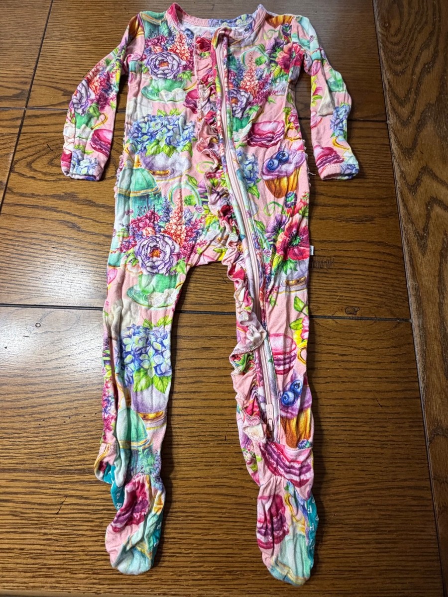 Posh Peanut Elizabeth Print Ruffle Footie w/Zipper EUC Sleeper