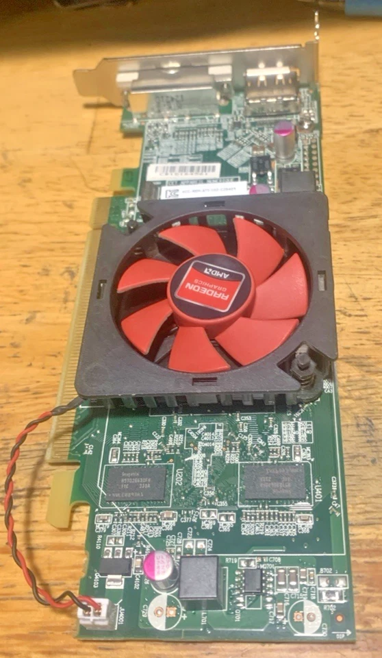 AMD Radeon Graphics Computer Video Card ATI 102-C26405 Model: C264 - Image 3 of 4
