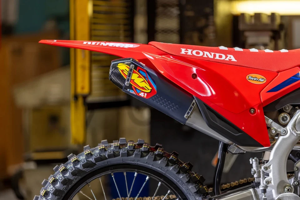 Pistola de tubo de escape deslizable de metal FMF Factory 4.1 Honda CRF450R 2021-2026 - 041602 Foto 2 de 3