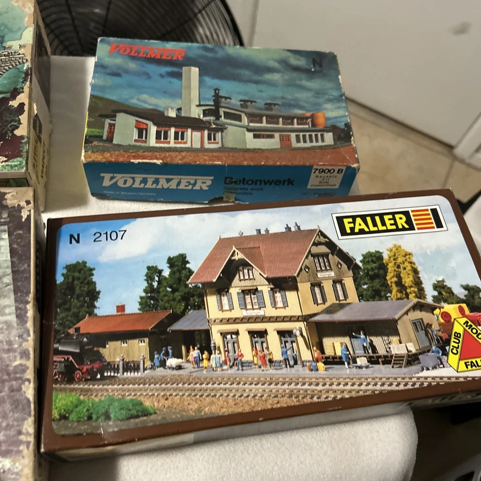 Lote calibre Atlas N más extras Vollmer y Faller Foto 2 de 4