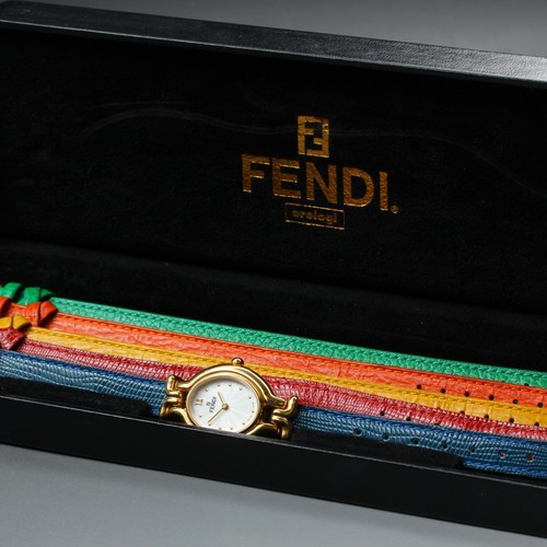 Near MINT FENDI 640L 5 Change Belt Silver Gold Quartz 24mm Ladies Watch w/ Box