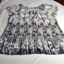 Fashion Bug Sheer Floral Top 1X Black White Transition Boho Blouse Pleated Y2K