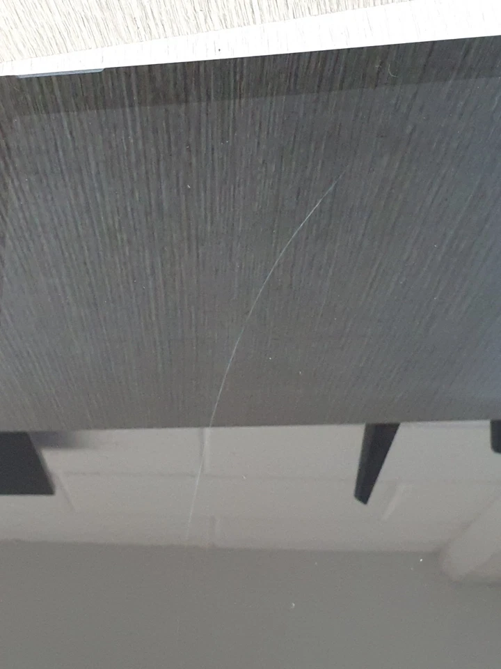 Microsoft Surface Pro (5th Gen) 12.3" M3-7Y30 4GB RAM 128GB NVMe Grade C EM1102 - Image 3 of 4