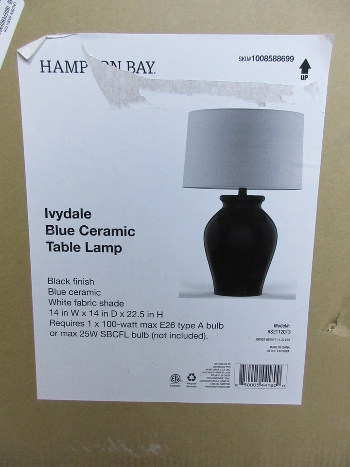 Hampton Bay Ivydale синяя керамика 22,5 дюйма Настольная лампа для помещений с белым тканевым абажуром - Изображение 2 из 4