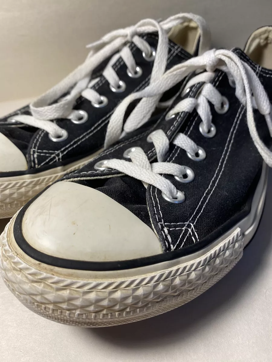 Converse Shoes Mens 7 Chuck Taylor All Star Low Sneakers Black w white laces