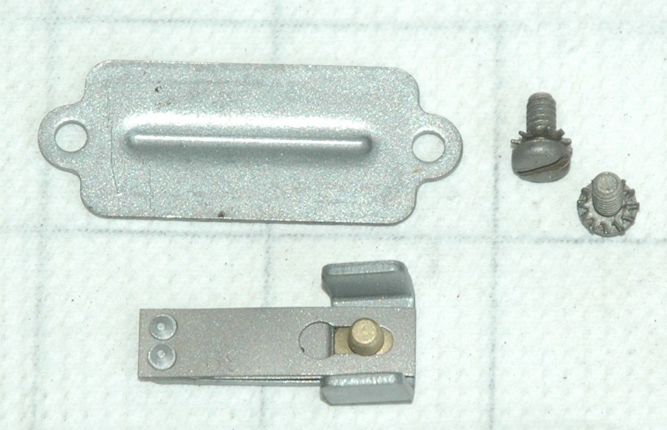 197071 MOPAR SIX PACK CENTER CARBURETOR HOT AIR IDLE COMPENSATOR