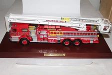 FRANKLIN MINT PRECISON MODELS Pierce Snorkel Fire Engine No. 1   1:32 Scale