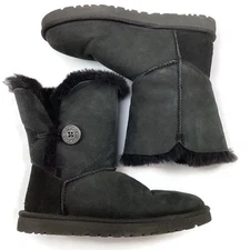 Ugg Black Bailey Button Winter Boots 5803 Size 9 Woman’s