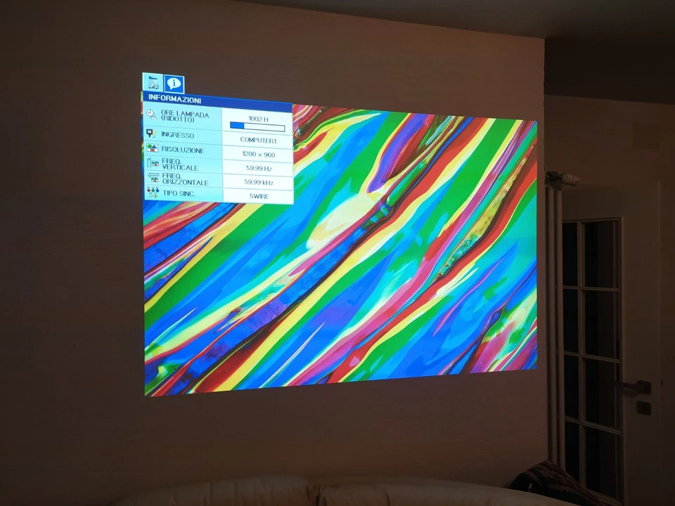 Videoproiettore Grandi Spazi 5000 Lumens Mitsubishi XD3500u Dlp - Immagine 2 di 4