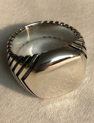 David Yurman Sterling Silver Men's Chevron Signet Ring 18 mm - Size 10