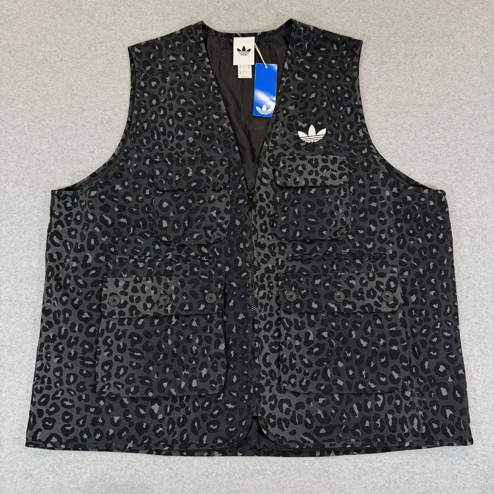 Adidas Originals Black Leopard Print Utility Vest Mens XXL 2XL JV755 NWT
Opens in a new window or ta
