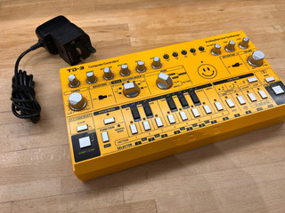 Behringer TD 3 Yellow Analog Bass Line Synthesizer Yellow