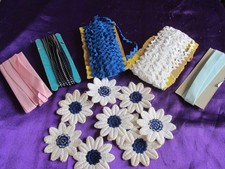 LOT CROQUET DIVERSES COULEURS ET FLEURS APPLICATIONS