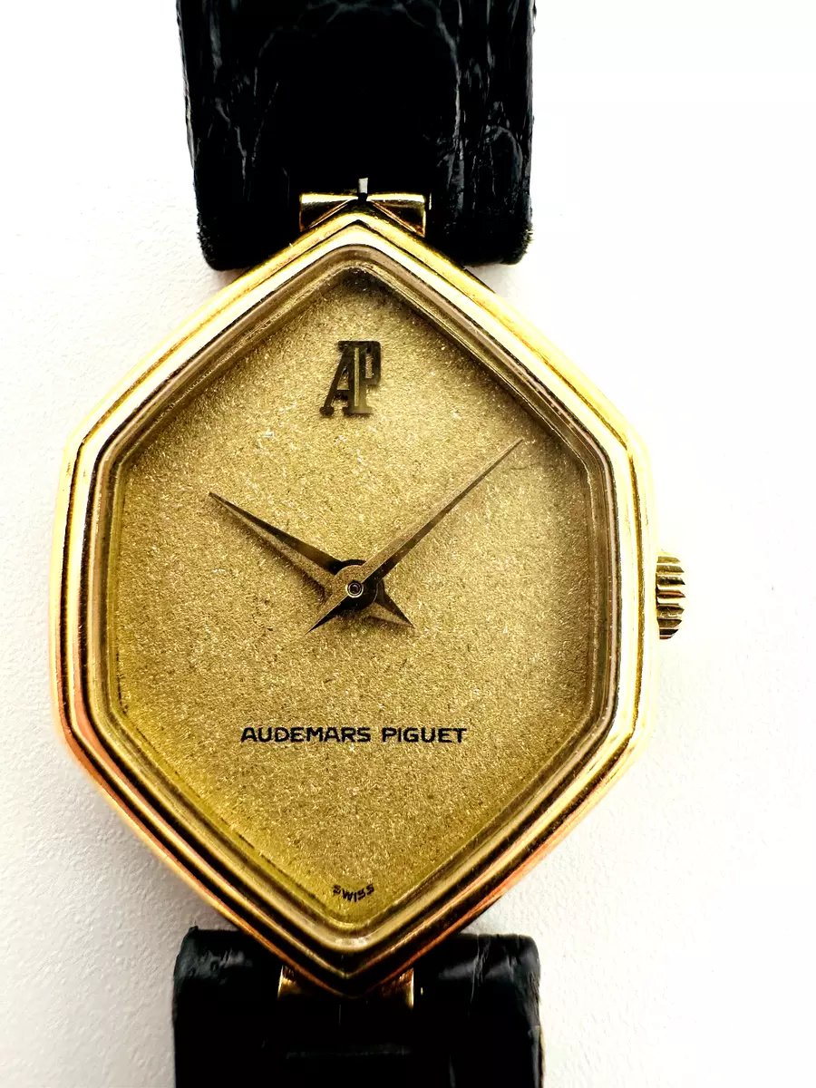Gold women's deals watch 18k