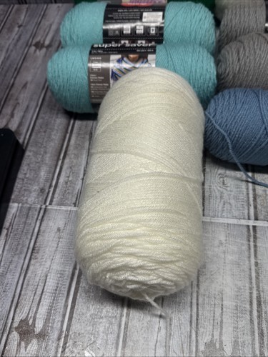 Red Heart Super Saver Yarn Lot (12 Skeins / 10 Untouched) Jumbo Stripes - Picture 6 of 7